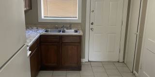 1801 Poage Gallery 3