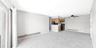 2 Bedroom Condo in the Virginia Road Condominiums in Crystal Lake! Gallery 5