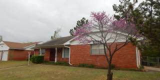 Spacious 3 Bedroom Single Family home very close to N.W. Expressway! Gallery 1
