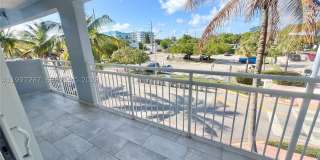 7832 Collins Ave Gallery 14