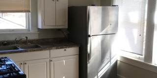 1 Bedroom, 1 Bathroom Near UOM and Echles St Gallery 1