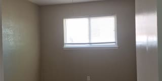 One Bedroom Apartment Gallery 7