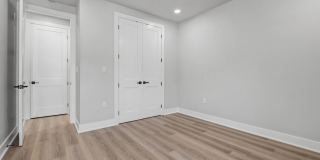 9 OAK GLEN Gallery 44