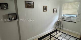 1212 NW 11th Ct Gallery 13