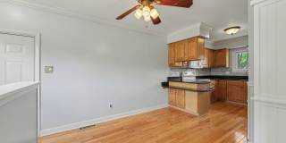 Beautifully maintained, move in ready 3 bed, 1.5 bath single family home Gallery 6