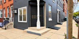 1770-00 N MASCHER Street Gallery 1