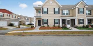 4 bedroom 3 bath townhome in Rice Hope Gallery 1