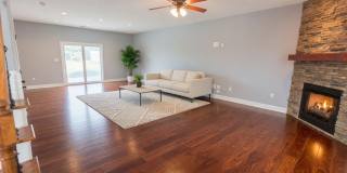 Cornerstone Spacious Single Family w Fenced Yard! Gallery 7