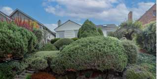 Unique Laurelhurst 3 Bedrooms with 2 Bathrooms Home Close to UW! Gallery 3