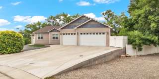Beautiful & Spacious 4Bd 3.5Bath Home w/An Occupied Mother in Law Suite on Lower Level Gallery 70