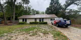 Newly renovated, WOW this will rent quick! Gallery 1