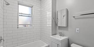 2520 W Belle Plaine Ave Gallery 4