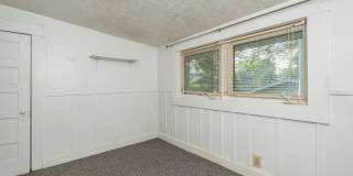 804 E 11th Gallery 48