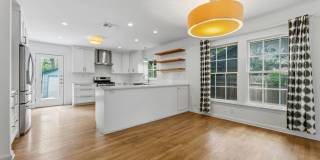 Nicely Updated 3/2 in Hyde Park Gallery 12