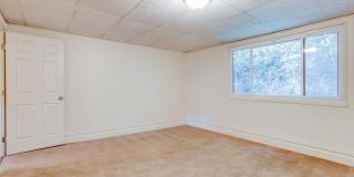 Available August 2026 - 3 Bedroom Home w/ Central AC & Spacious Yard! Gallery 11