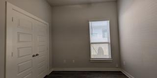 3/2/2 Duplex near Hwy 46 /Fridge Included / No Carpet / Fenced Backyard / CISD *2 weeks free rent* Gallery 23