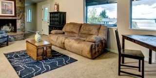 Stunning Sound & Olympic Mountain View Home in North Admiral Gallery 55