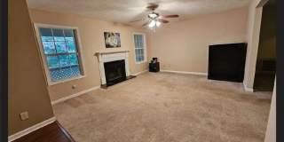 2539 Oakridge Place Gallery 1