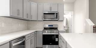 Luxury 4 Bed Townhouse with Amazing City and Mt Views on Westside Gallery 12