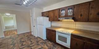 Spacious 3Bed/2Ba Home in Established, Conveniently Located Neighborhood! *1/2 OFF Security Deposit for Active-Duty Military!* Gallery 9