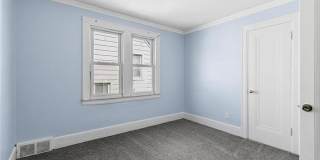 5444 Kenilworth Street Gallery 9