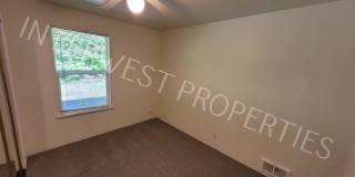 Cozy 3 bd House in Oregon City with Garage, Storage, & W/D Hookups! Gallery 6