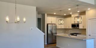 Room in 4 Bedroom Home at Statesville Ave Gallery 6