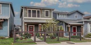 619 Burleson St Gallery 20