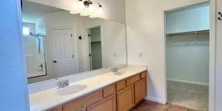 3 Bedroom House in D'Andrea Gallery 16
