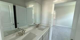 2113 WARREN ACRES Boulevard Gallery 19