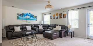 Room in 6 Bedroom Home at Skipjack Ln Gallery 8