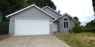 Rent Special: 1/2 Off August's Rent!! 3 bed 2 bath House in South Salem! Gallery 43