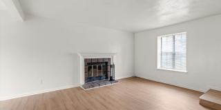 Greenbrier Living Near Shopping, Dining & Major Chesapeake Conveniences at this COMPLETELY REHABBED 2BR, 1.5BA Townhouse! Gallery 9