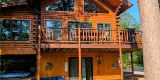 Cozy Lakefront TimberRidge Cabin Gallery 1