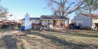 Cozy 2 Bedroom 1 Bathroom Home In Kendall-Whittier Gallery 3