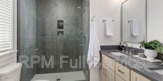 700 N Dupont Avenue Gallery 7