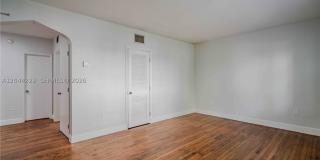 1011 Bay Dr Gallery 3
