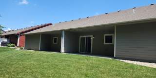 Three bedroom two bath w/ triple garage Gallery 15