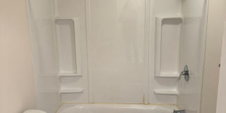 3 bedroom, 1 bath, 2 story half double house Gallery 19