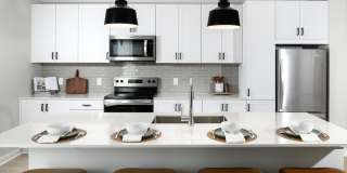 Avalon Lake Norman Gallery 1