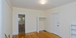 208-210 Fort Pleasant Ave Gallery 11
