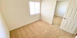 Spacious 3-Bedroom Townhome with Community Pool Gallery 12