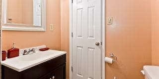 2609 Franklin Street Gallery 9