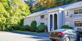2 Bedroom 1 Bathroom located in Desirable Bethel Condominium Gallery 1