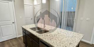 Adorable Dallas Townhome - Available Now!!! Gallery 9