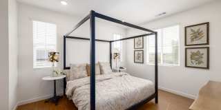 Glen at Fontana Gallery 11