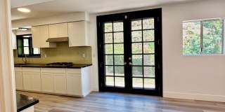 Gorgeous Encino Hills Home Gallery 17