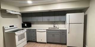 Private Entry 1 Bedroom Apartment Gallery 7