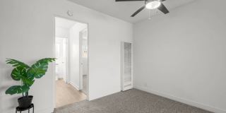 Sunset Square Gallery 45