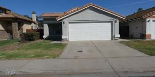 HOUSE FOR RENT Gallery 1